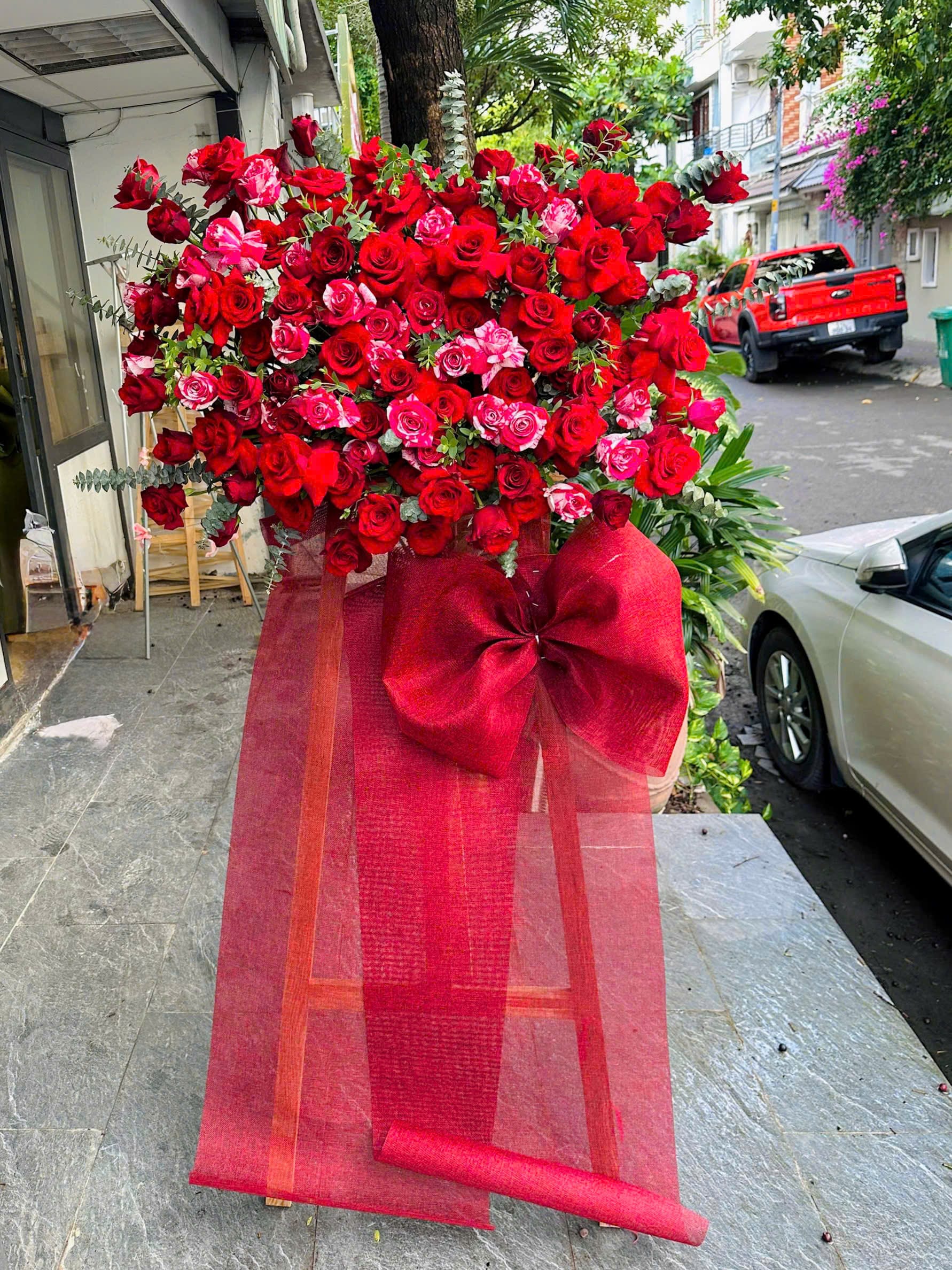 Kệ Hoa Red Luxury Grand