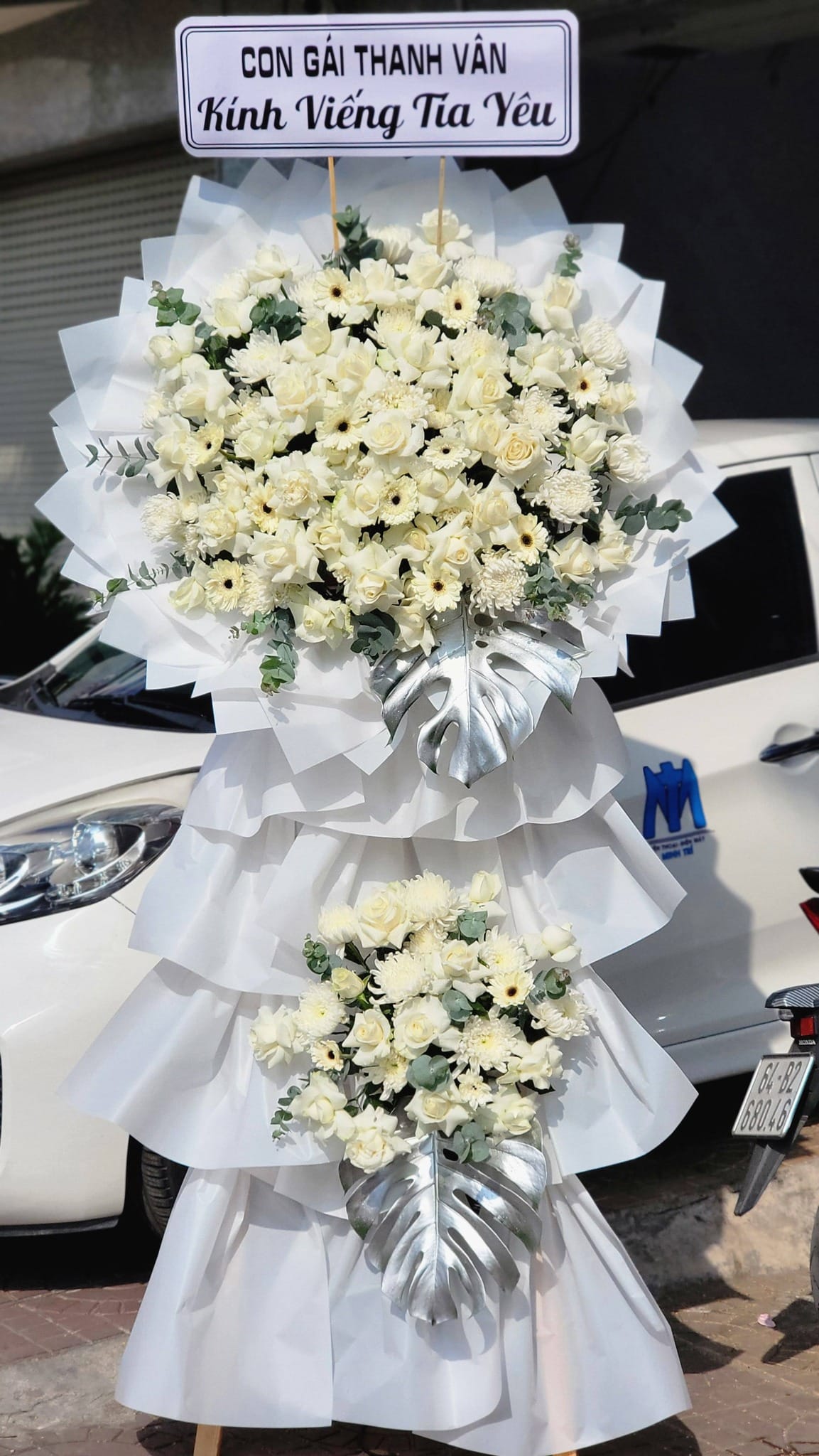 Kệ Hoa Chia Buồn White Sympathy